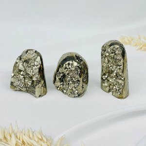 Сростки кристаллов Пирита