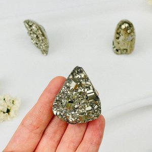 Сростки кристаллов Пирита