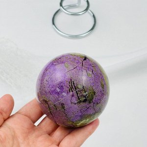 Шар из Стихтита в змеевике (Атлантисит)