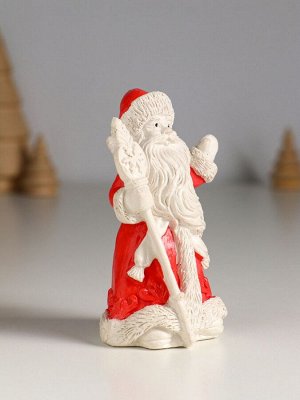 Фигурка гипс «Дед Мороз с посохом», 10x6 см