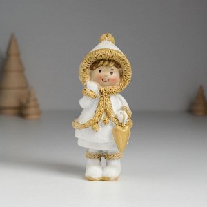 Фигурка полистоун «Малышка в белой шубке в варежках», 5*4*11.5 см, МИКС
