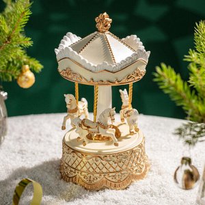 Музыкальная статуэтка-карусель из полистоуна, 12.4×12.4×22.9 см