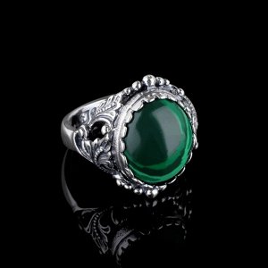 Кольцо "Лоза", размер 17, цвет зелёно-белый в чернёном серебре