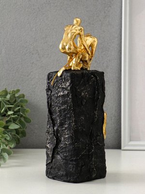 Фигурка полистоун «Горы выбирают сильных», под золото, 13x8x28 см
