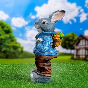 Садовая фигура из полистоуна «Зайка с морковкой и рюкзаком», 40x14x18 см