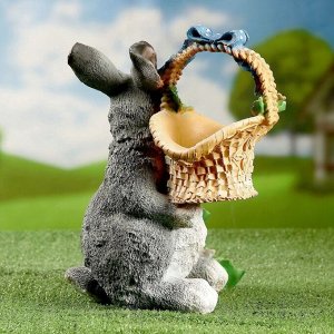 Садовая фигура из полистоуна «Зайка с лукошком», 33.5x28x28 см