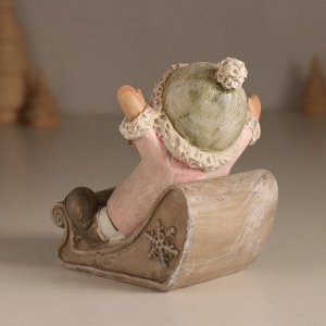 Фигурка полистоун «Малышка в санках, летит с горк», розовый, 9x7.8x9 см