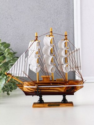 Сувенирная модель корабля «Акару», 20x4.5x19 см