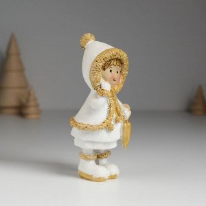 Фигурка полистоун «Малышка в белой шубке в варежках», 5x4x11.5 см, МИКС