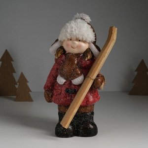 Фигурка керамика «Малышка в красном пальто и шапке ушанке, с лыжами», 13x9.5x23 см
