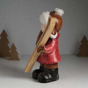 Фигурка керамика «Малышка в красном пальто и шапке ушанке, с лыжами», 13x9.5x23 см