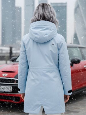 Парка зимняя женская с капюшоном светло-синего цвета 9538-1Si