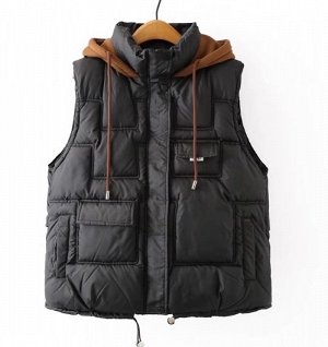 Жилет утепленный стеганый с трикотажным капюшоном на молнии, черный