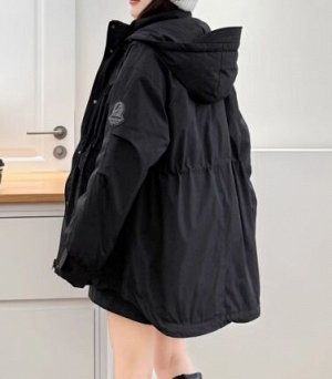 Парка зимняя объемная с капюшоном и карманами, на молнии, черный