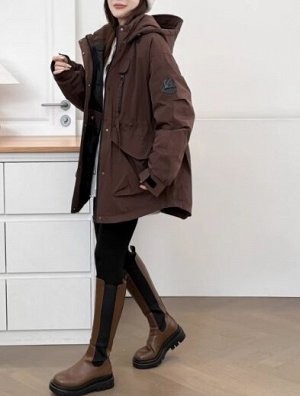Парка зимняя объемная с капюшоном и карманами, на молнии, коричневый