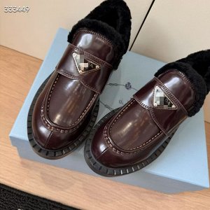 Лоферы женские кожаные зимние