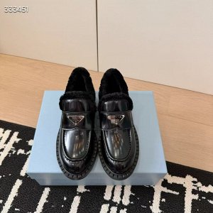 Лоферы женские кожаные зимние