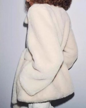 КОРОТКОЕ ПАЛЬТО ИЗ ИСКУССТВЕННОГО МЕХА С ПОЯСОМ, арт.3945240 712, экрю