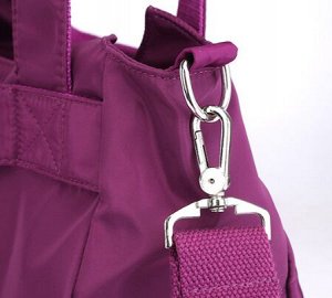 Сумка Нейлоновые сумки и кошельки - это качественные аксессуары с современным дизайном. Уже несколько лет аксессуары из нейлона уверенно вытесняют с полок модных магазинов кожаные сумки и другие сумки