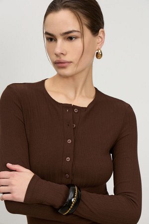 Платье с планкой из трикотажа Цвет: коричневый