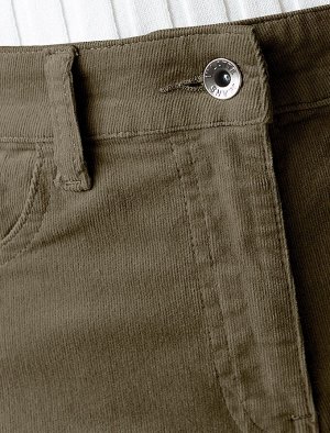 Укороченные эластичные брюки слим из микро вельвета хаки