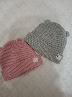 Шапочки Zara 2 шт