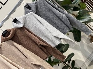 Кофта ОБЯЗАТЕЛЬНО УКАЖИТЕ ЖЕЛАЕМЫЙ ЦВЕТ!