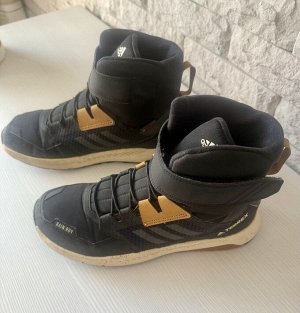 Продам ботинки adidas terrex trailmaker