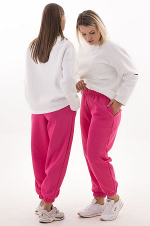 Костюм Костюм Kivviwear 4223433608 экрю-фуксия 
Состав: ПЭ-26%; Хлопок-70%; Эластан-4%;
Сезон: Осень-Зима
Рост: 170

Представляем вам уникальный спортивный костюм, который сочетает в себе стиль и ком