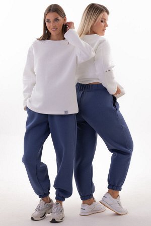 Костюм Костюм Kivviwear 4223433604 экрю-индиго 
Состав: ПЭ-26%; Хлопок-70%; Эластан-4%;
Сезон: Осень-Зима
Рост: 170

Представляем вам уникальный спортивный костюм, который сочетает в себе стиль и ком