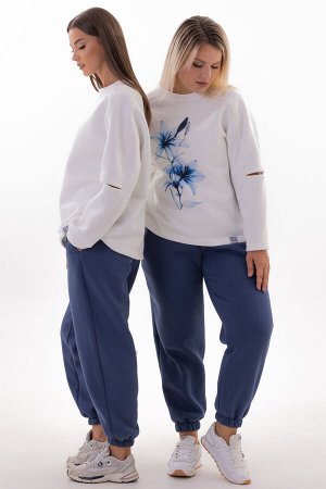 Костюм Костюм Kivviwear 4223433603 экрю-индиго 
Состав: ПЭ-26%; Хлопок-70%; Эластан-4%;
Сезон: Осень-Зима
Рост: 170

Представляем вам уникальный спортивный костюм, который сочетает в себе стиль и ком
