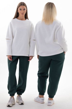 Костюм Костюм Kivviwear 4223433602 экрю-изумруд 
Состав: ПЭ-26%; Хлопок-70%; Эластан-4%;
Сезон: Осень-Зима
Рост: 170

Представляем вам уникальный спортивный костюм, который сочетает в себе стиль и ко