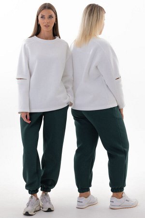 Костюм Костюм Kivviwear 4223433602 экрю-изумруд 
Состав: ПЭ-26%; Хлопок-70%; Эластан-4%;
Сезон: Осень-Зима
Рост: 170

Представляем вам уникальный спортивный костюм, который сочетает в себе стиль и ко