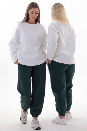 Костюм Костюм Kivviwear 4223433602 экрю-изумруд 
Состав: ПЭ-26%; Хлопок-70%; Эластан-4%;
Сезон: Осень-Зима
Рост: 170

Представляем вам уникальный спортивный костюм, который сочетает в себе стиль и ко