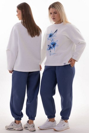 Костюм Костюм Kivviwear 4223433603 экрю-индиго 
Состав: ПЭ-26%; Хлопок-70%; Эластан-4%;
Сезон: Осень-Зима
Рост: 170

Представляем вам уникальный спортивный костюм, который сочетает в себе стиль и ком