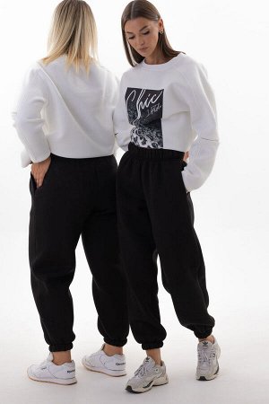 Костюм Костюм Kivviwear 4223433605 экрю-черный 
Состав: ПЭ-26%; Хлопок-70%; Эластан-4%;
Сезон: Осень-Зима
Рост: 170

Представляем вам уникальный спортивный костюм, который сочетает в себе стиль и ком