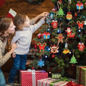 Новогодние елочные игрушки-заготовки из дерева для раскрашивания. Набор 12 штук с веревками