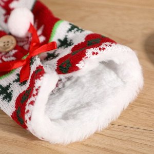 Чехол вязаный для бутылки "Пальто с воротником" (Вид: Рисунок с елками)