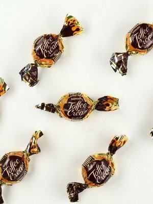 Подарочный набор «Время чудес»: чай, арахис, конфеты со вкусом какао, крем-мёд