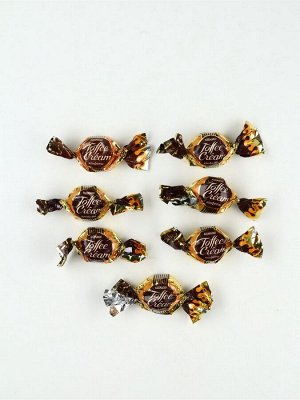 Подарочный набор «Время чудес»: чай, арахис, конфеты со вкусом какао, крем-мёд