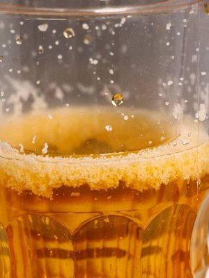 Подарочный набор «Будь»: гель для душа пиво и кружка с имитацией, 500 мл, Чистое счастье