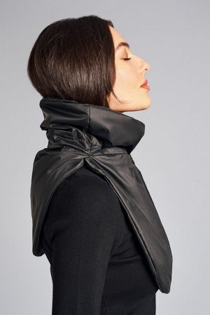 Шарф Материал: 100% Полиэстер
Материал наполнителя: Изософт
Материал подклада/внутренней отделки: Полиэстер