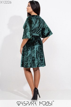 Бархатное платье кроя мини-трапеция с имитацией запаха расклешенными рукавами и отрезной талией под пояс X12226