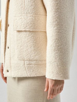 Бомбер с накладными карманами из шерсти