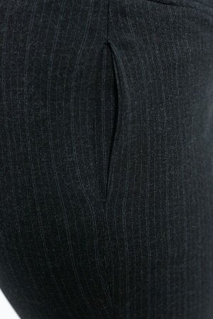 Брюки-9350 Модель брюк: Дудочки; Материал: Кашемир; Фасон: Брюки
Брюки 7/8 кашемир полоска черные
Брюки-стрейч в полоску выполнены из плотной мягкой ткани. Модель отлично сидит за счет комфортной рези