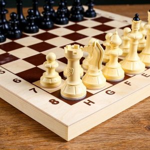 Шахматы "Айвенго" (доска дерево 43х43 см, фигуры пластик, король h=10 см)