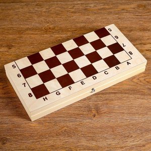 Шахматы "Айвенго" (доска дерево 43х43 см, фигуры пластик, король h=10 см)
