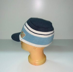 Полосатая шапка с козырьком  №3974