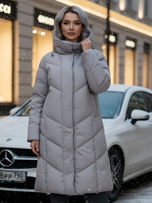 Пальто зимнее утепленное с капюшоном женское серого цвета 7628Sr