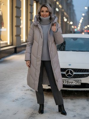 Пальто зимнее утепленное с капюшоном женское серого цвета 7628Sr